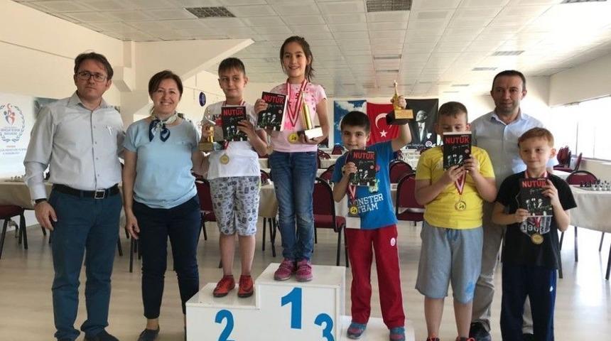 134 Sporcunun Katıldığı Satran&ccedil; Turnuvası Sona Erdi