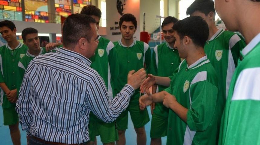 B&uuml;y&uuml;kşehir&rsquo;in Gen&ccedil; Dev Adamları T&uuml;rkiye 6&rsquo;ıncısı Oldu