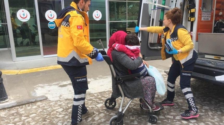 Konya&rsquo;da Otomobil Şarampole Devrildi: 4 Yaralı
