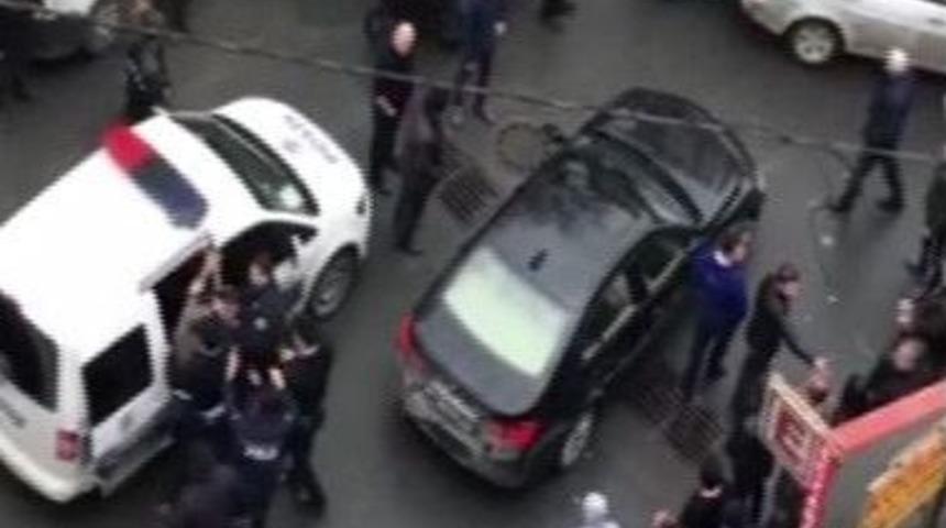 Sarıyer&rsquo;de Ke&ccedil;i Kavgasına Biber Gazlı M&uuml;dahale