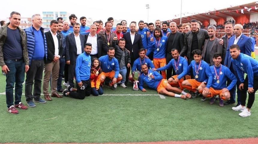 Şanlıurfa B&uuml;y&uuml;kşehir Belediyespor Şampiyon Oldu