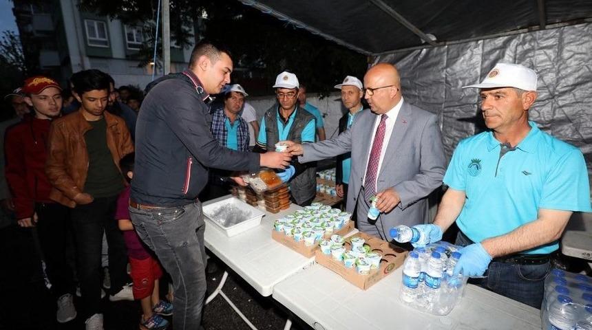 Afyonkarahisar&rsquo;da İftar &Ccedil;adırları Doldu Taştı