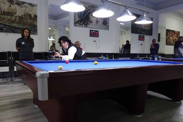 Kuşadası’nda 3 Bant Bilardo Turnuvası Düzenleniyor