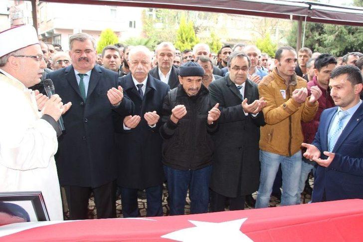 Göçükte Ölen Madenci Son Yolculuğuna Uğurlandı G3