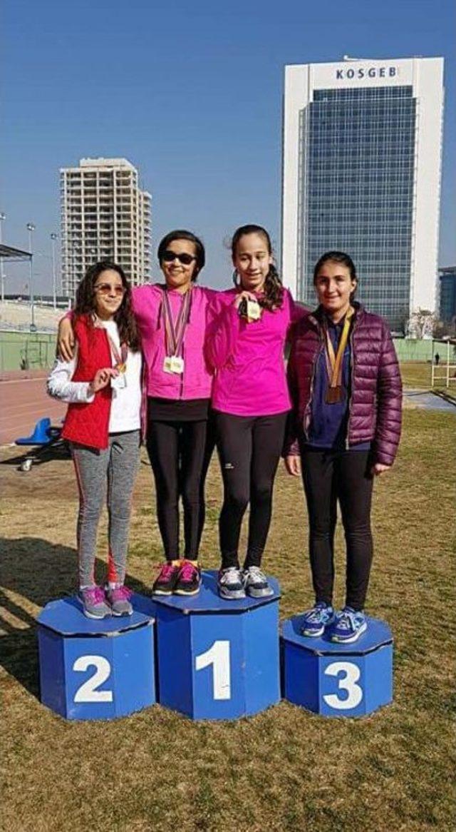 Görme Engelli Atletlerden Yenimahalle’ye 14 Madalya 2