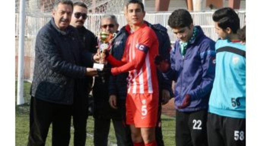 G&ouml;lbaşı Belediyespor&rsquo;dan Kupalı Galibiyet