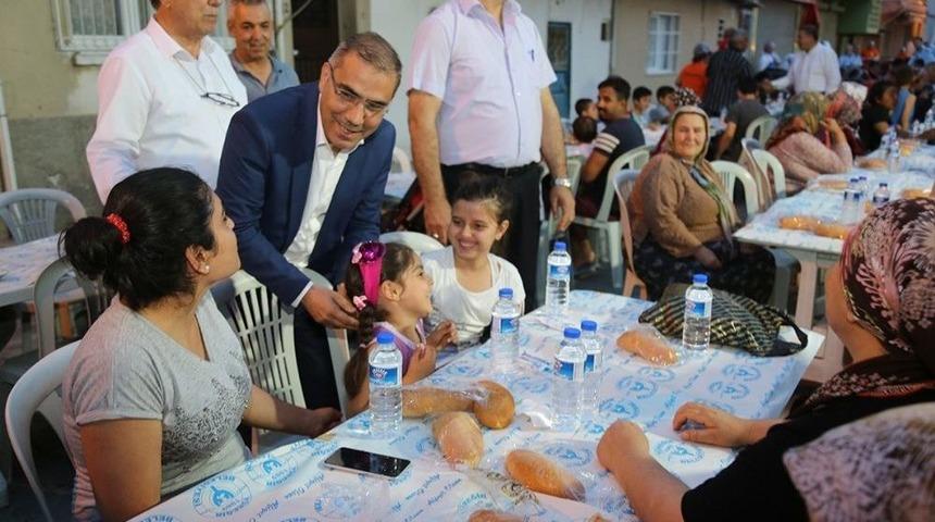 Y&uuml;reğir&rsquo;de Sokak İftarları Başladı