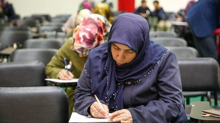 Şehitkamil&rsquo;de Okuma Yazma Bilmeyen Kalmayacak