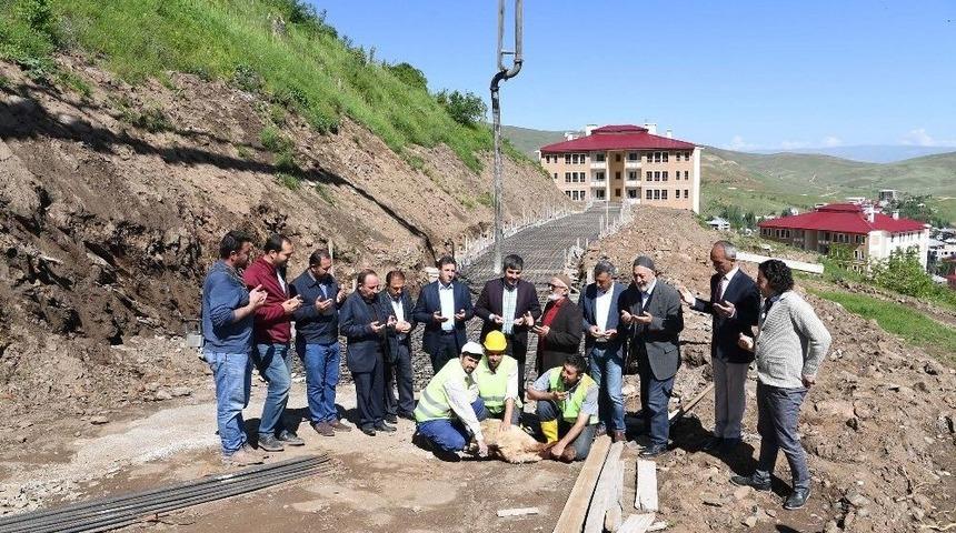 Kale Surunun Temeli Atıldı
