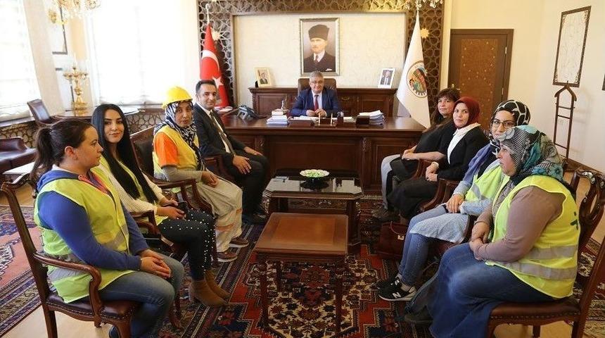 Kadın Girişimcilerden Vali Pekmez İle G&ouml;r&uuml;şt&uuml;