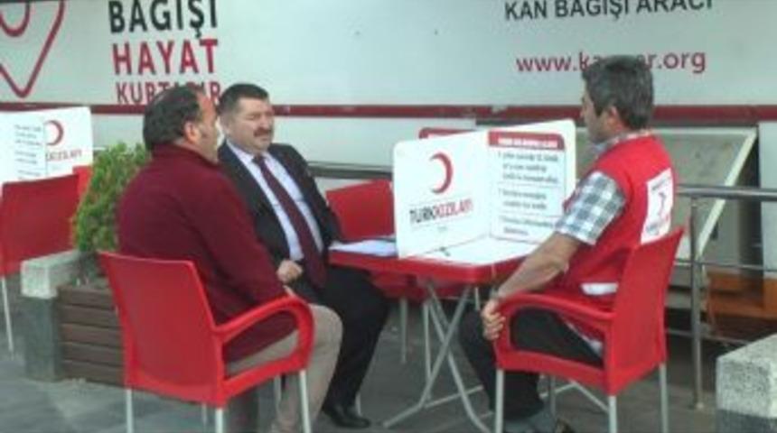 Kızılay Kan Merkezinden Ramazanda Kan &Ccedil;ağrısı
