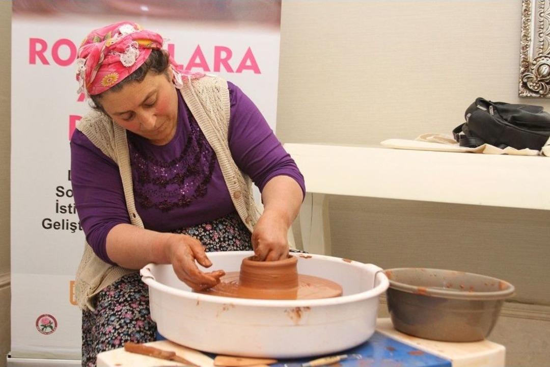 Romanlar &Ccedil;algı &Ccedil;engi İle G&uuml;ndeme Gelmek İstemiyor