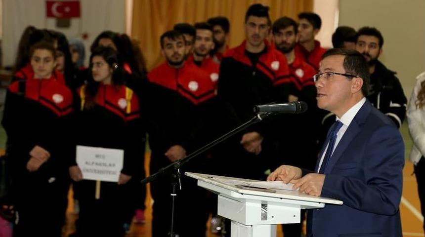 &Uuml;niversitelerarası Voleybol 2. Lig M&uuml;sabakaları Başladı