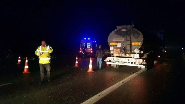 Tem Otoyolundaki Feci Kazada 1 Kişi Öldü 3 Kişi Yaralandı