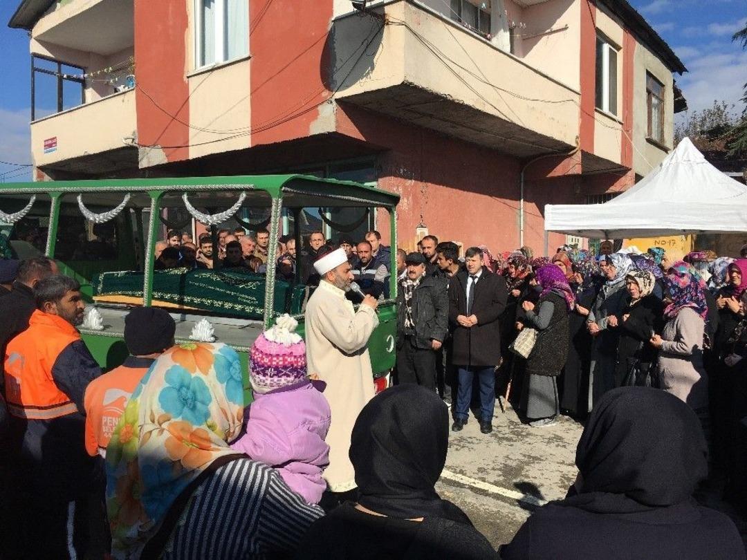 Fedakar Anneye G&ouml;zyaşları İ&ccedil;inde Son Veda