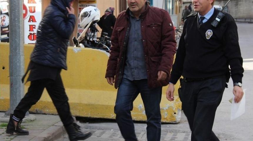 B&ouml;rek&ccedil;iyi Dolandıran Sahte Polis Serbest Bırakıldı