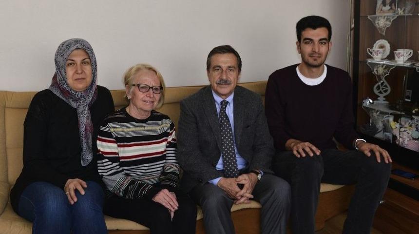 Başkan Ata&ccedil; Ziyaretlerini S&uuml;rd&uuml;r&uuml;yor