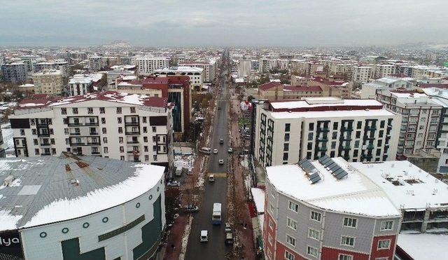 Van&rsquo;da &lsquo;iskele Caddesi&rsquo; Sevinci 1