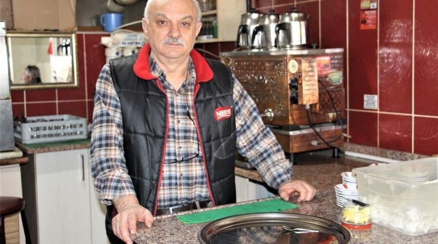 Kıraathaneciler Havaların Isınmasını Bekliyor