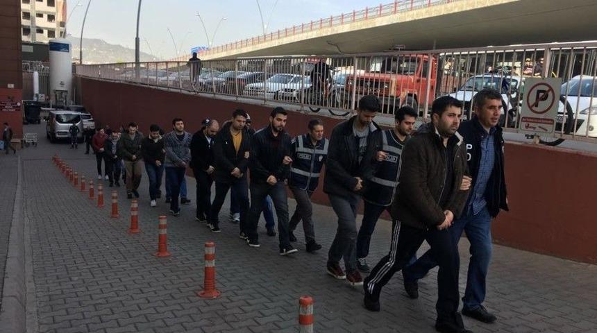 18 İlde D&uuml;zenlenen Fet&ouml; Operasyonunda G&ouml;zaltına Alınanlar Adliyeye Sevk Edildi