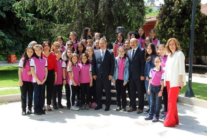 Nurdan Ve Orhan Oğuz Orta Okulu’ndan Resim Sergisi G3