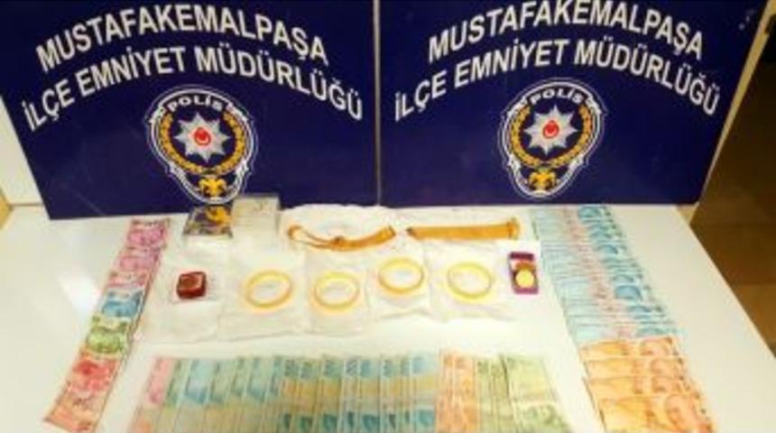 Firari Dolandırıcılar Polisten Ka&ccedil;amadı