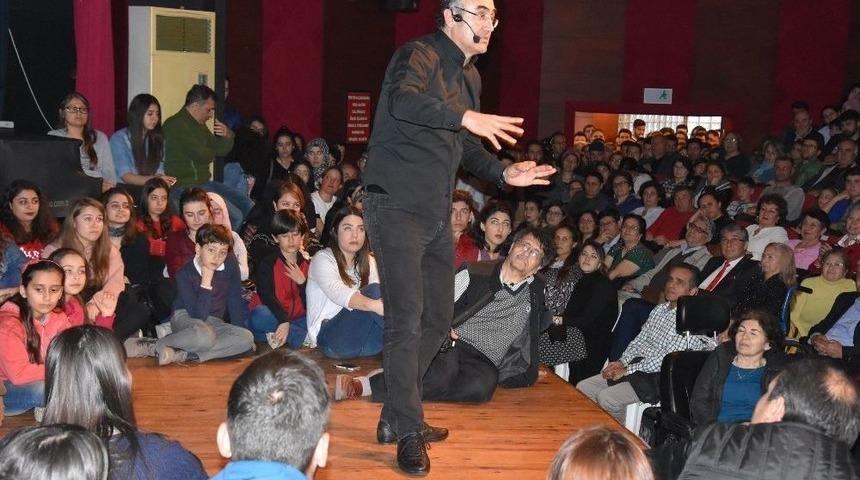 Sunay Akın Nazilli’de Sanatseverler İle Bir Araya Geldi