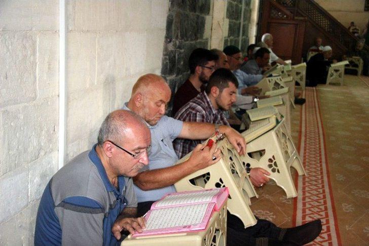 Kilis’te 14 Asırlık Mukabele Geleneği Sürüyor G2