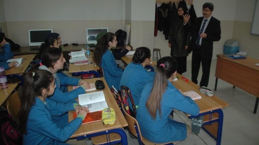 Yal&ccedil;ın, Gazeteci Adaylarını Ziyaret Etti