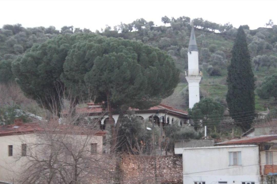 233 Yıllık K&ouml;y Camisi G&ouml;renleri Şaşırtıyor