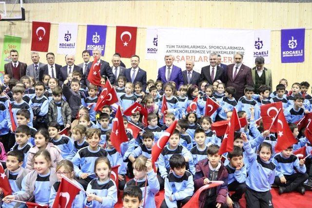 Gölcük Ortaokulu Spor Salonu’nun Tanıtımı Yapıldı