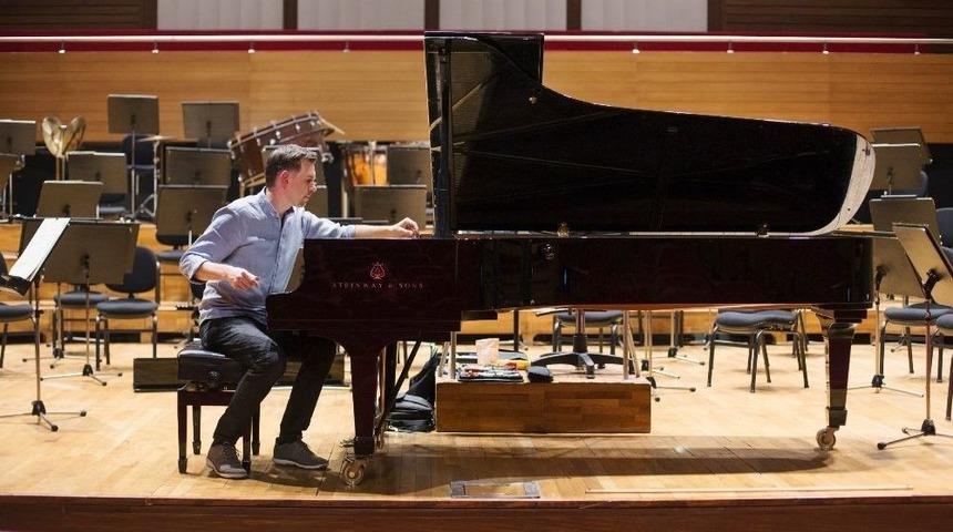 Saygun&rsquo;un Piyanolarına Alman Bakımı