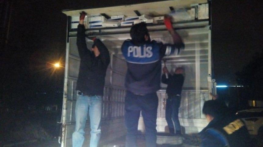 Şanlıurfa&rsquo;da 15 Bin 500 Paket G&uuml;mr&uuml;k Ka&ccedil;ağı Sigara Ele Ge&ccedil;irildi