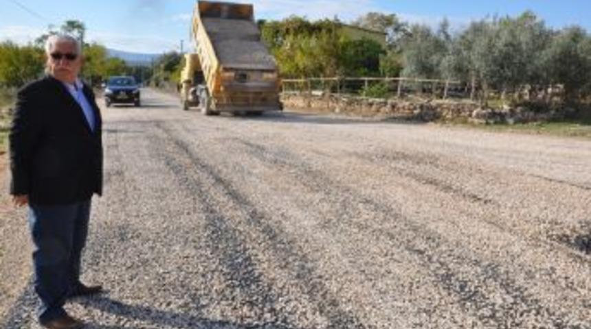 Adana B&uuml;y&uuml;kşehir Belediyesi&rsquo;nden Sumbas&rsquo;a Asfalt Yol