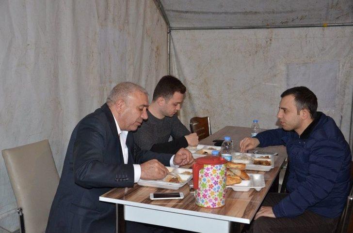 Başkan Kılıç, Orucunu İftar Çadırında Açtı G5