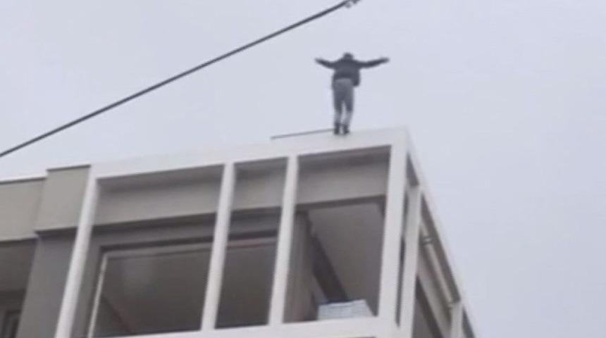 Alkoll&uuml; Olduğu İddia Edilen Şahıs 6&rsquo;ncı Kattan Atladı