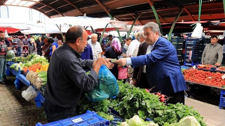 Başkan Palancıoğlu Perşembe Pazarı&rsquo;nda