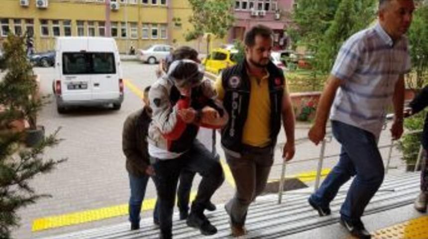 Karab&uuml;k&rsquo;te Uyuşturucu Operasyonu: 2 G&ouml;zaltı