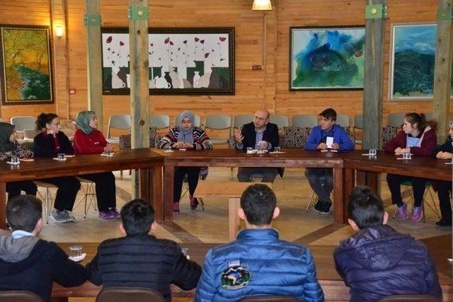 Gediz Belediyesi’nden Başarılı 40 Öğrenciye İstanbul Gezisi