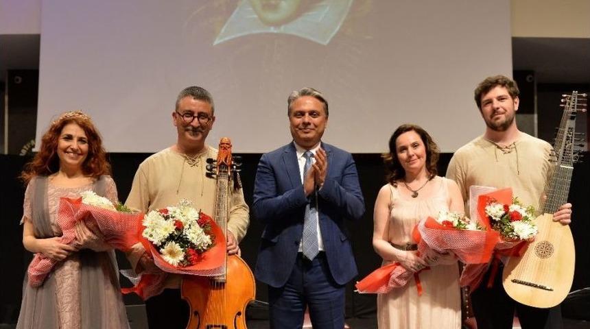 Muratpaşa&rsquo;dan, Shakespeare Şarkıları Ge&ccedil;ti