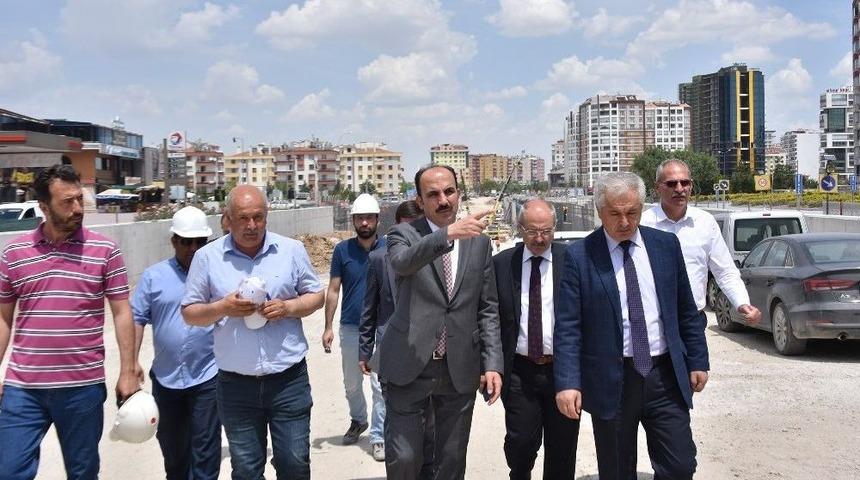 Başkan Altay, Yapımı Devam Eden K&ouml;pr&uuml;l&uuml; Kavşakları İnceledi