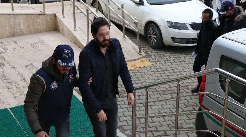 Pkk Propagandası Yapan 3 &Uuml;niversiteli Adliyede