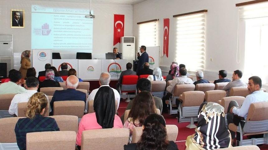 Kadına Y&ouml;nelik Şiddet İle M&uuml;cadele Eğitim Semineri Verildi