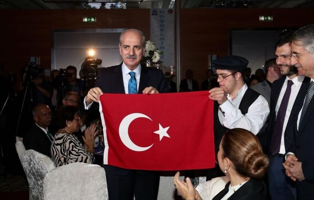 Melek Y&uuml;zl&uuml; Down Şefler G&ouml;reve Hazır