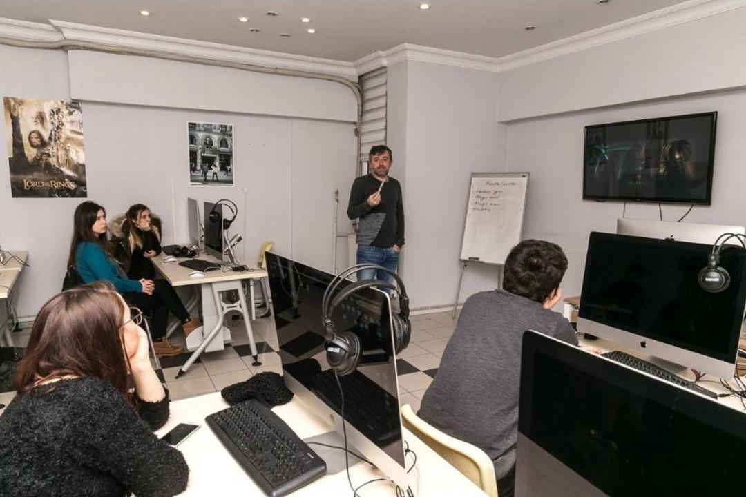 Geleceğin Sinemacıları Ey&uuml;p Film Akademisi&rsquo;nde (efa) Yetişiyor