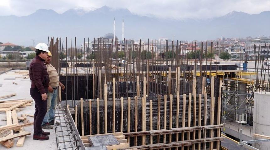 Başkan Subaşıoğlu K&uuml;t&uuml;phane İnşaatını İnceledi