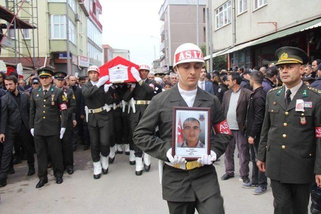 Muğla&rsquo;da Şehit Olan Asker Kocaeli&rsquo;de Toprağa Verildi 3