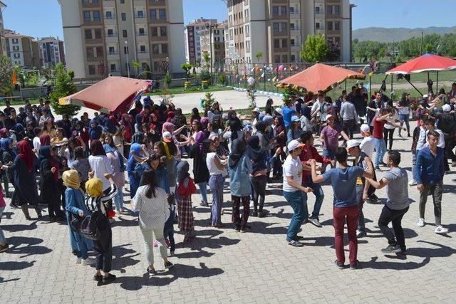 Öğrenciler Yıl Sonunu Festivalle Kutladı