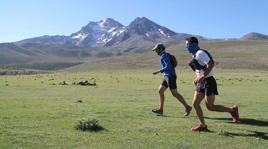 Atletler Erciyes&rsquo;in Volkanik Tepelerine Meydan Okuyacak