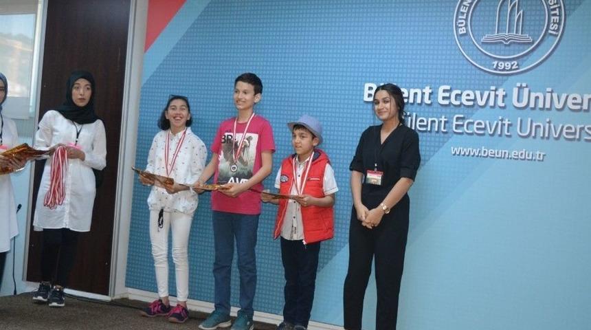 Engel Tanımayan Misafirler Yeteneklerini Be&uuml;&rsquo;de Sergiledi